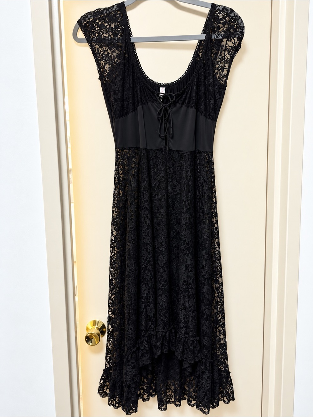 Black Lace Cap-Sleeve Nightgown
